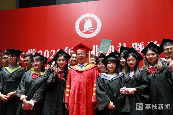 江苏科技大学之光，王丽元的奋斗与成就